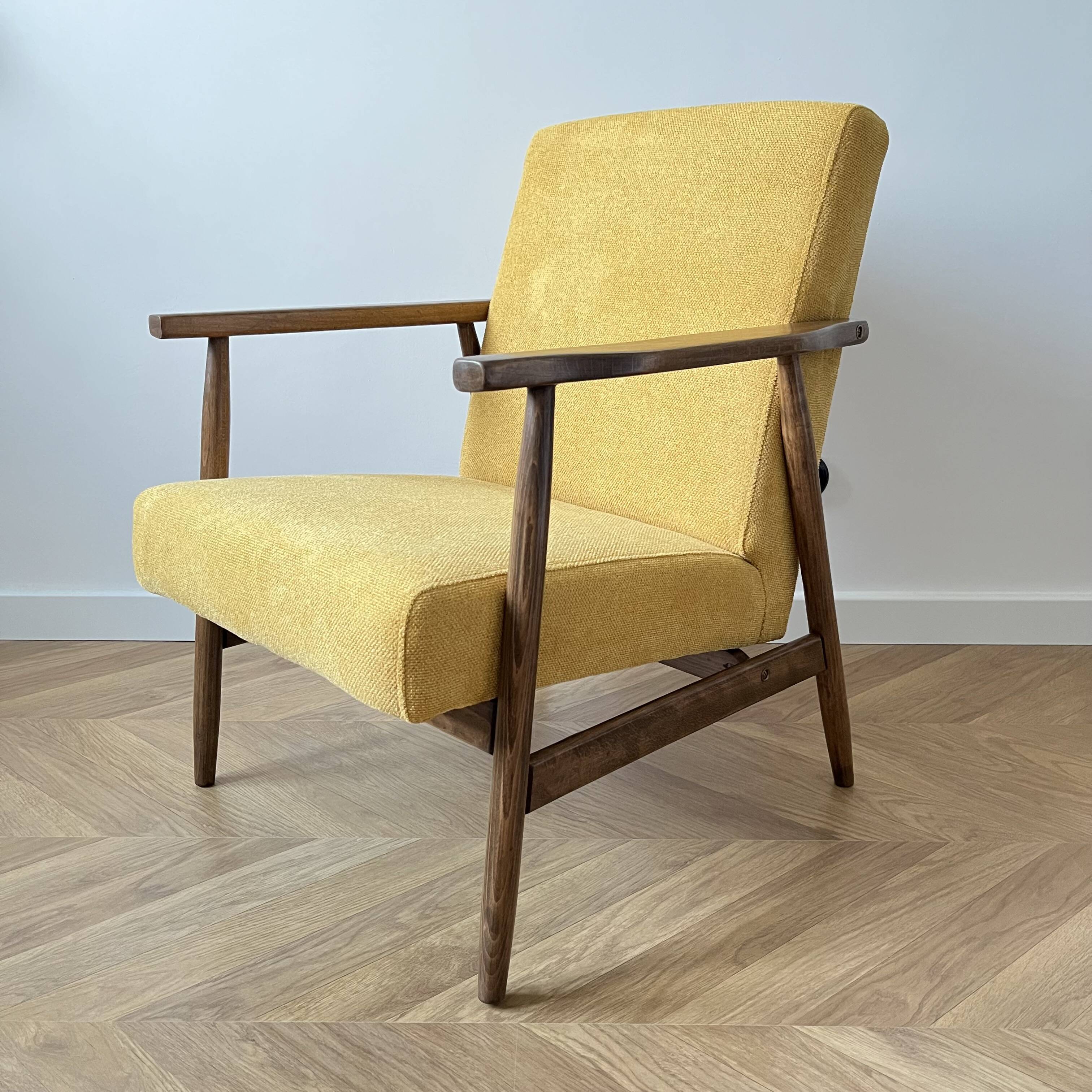 Vintage Club Mid-Century Modern Armchair: Yellow Fabric & Beech Wood Frame