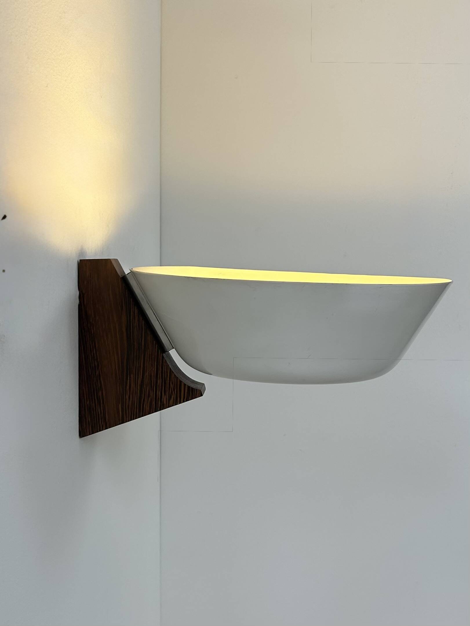 Vintage wall lamp, wood, chrome and white metal, Hagoort, Netherlands, 1960.