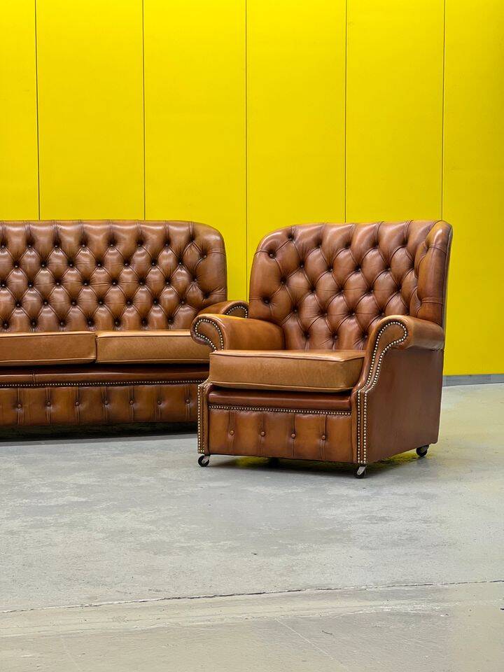 Vintage Chesterfield Brown Leather High Back sofa and Armchairs, Set of 3