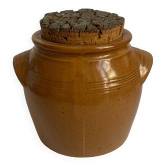 Stoneware pot
