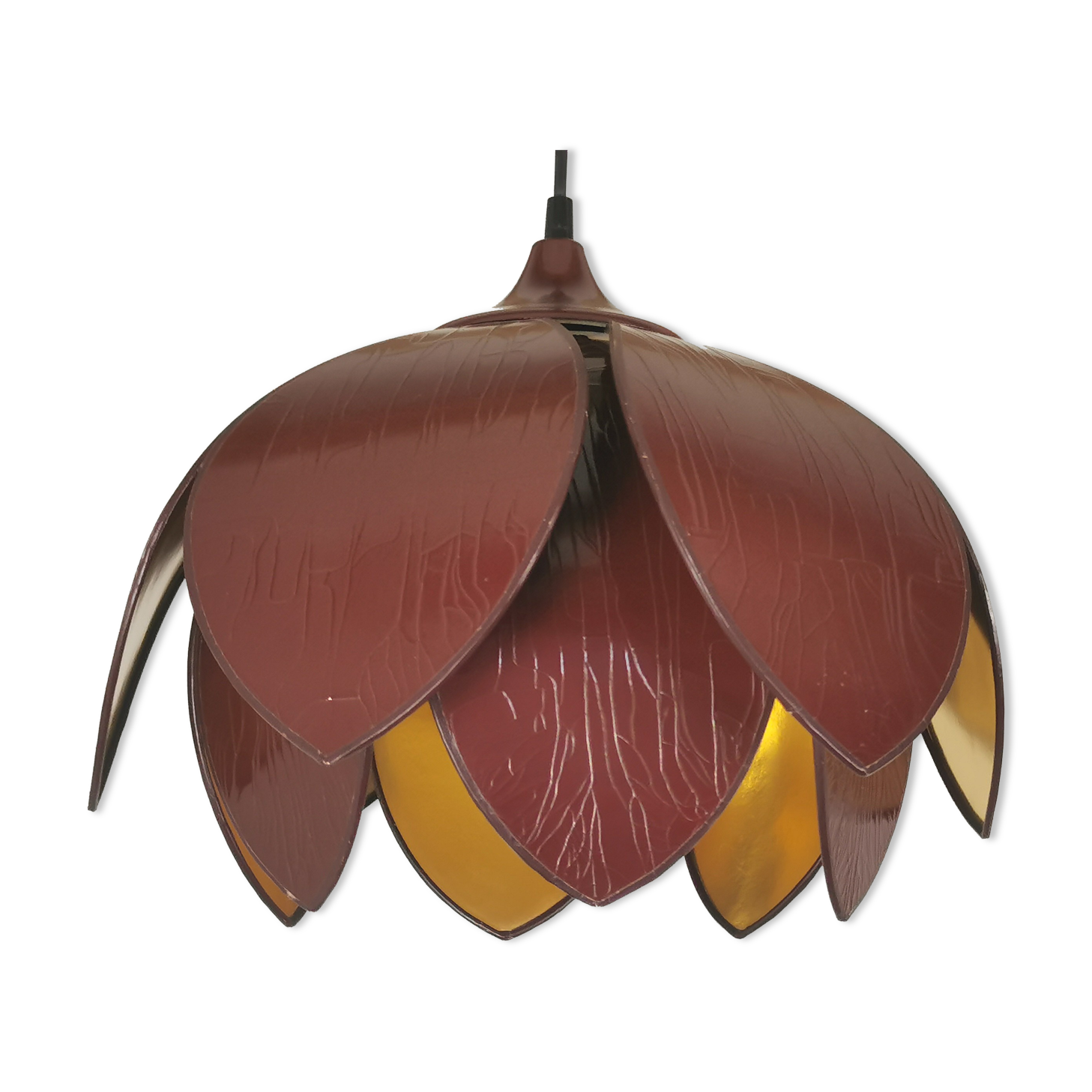 Lotus flower suspension