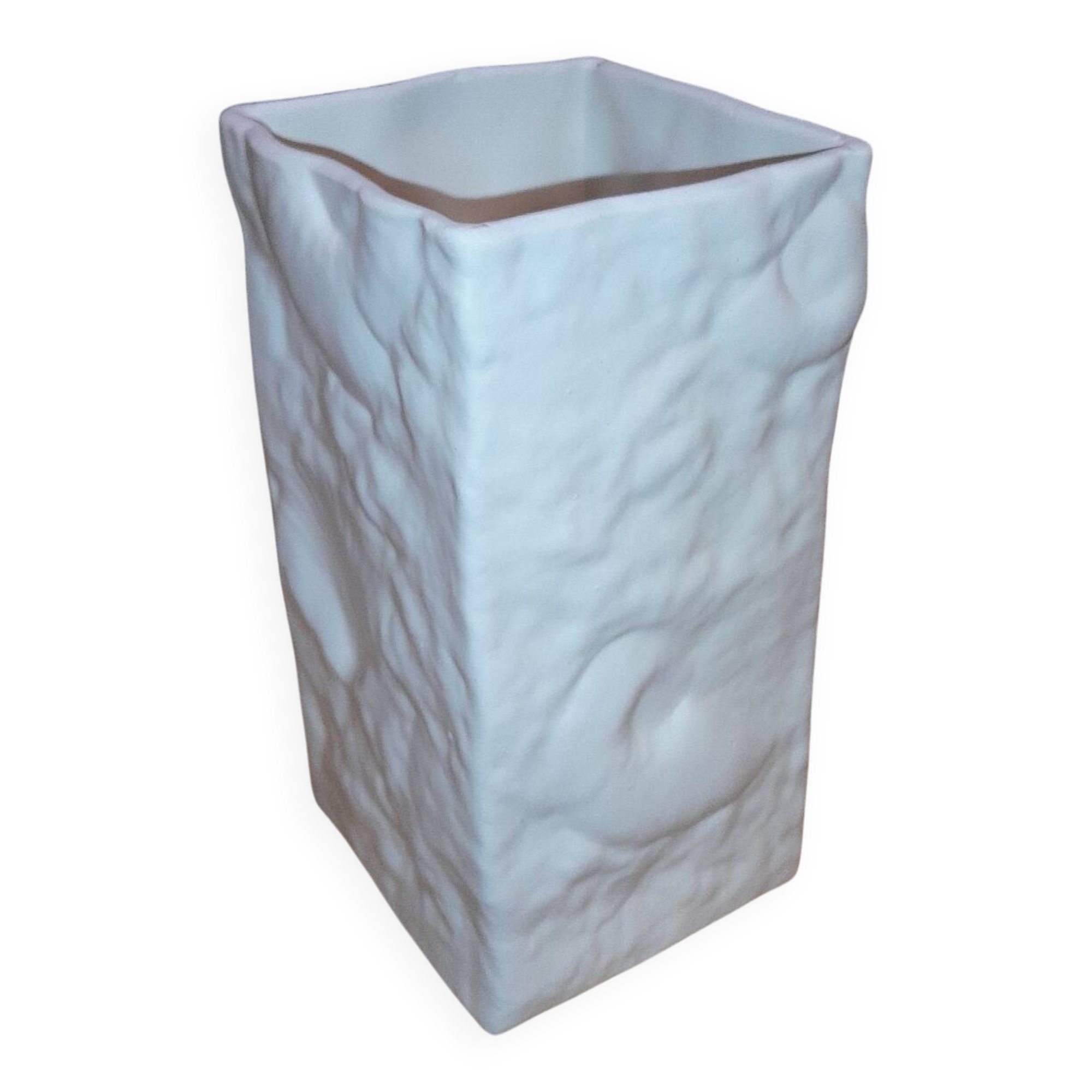 Petit vase carré vintage italien,  en céramique blanche,  décor fossil