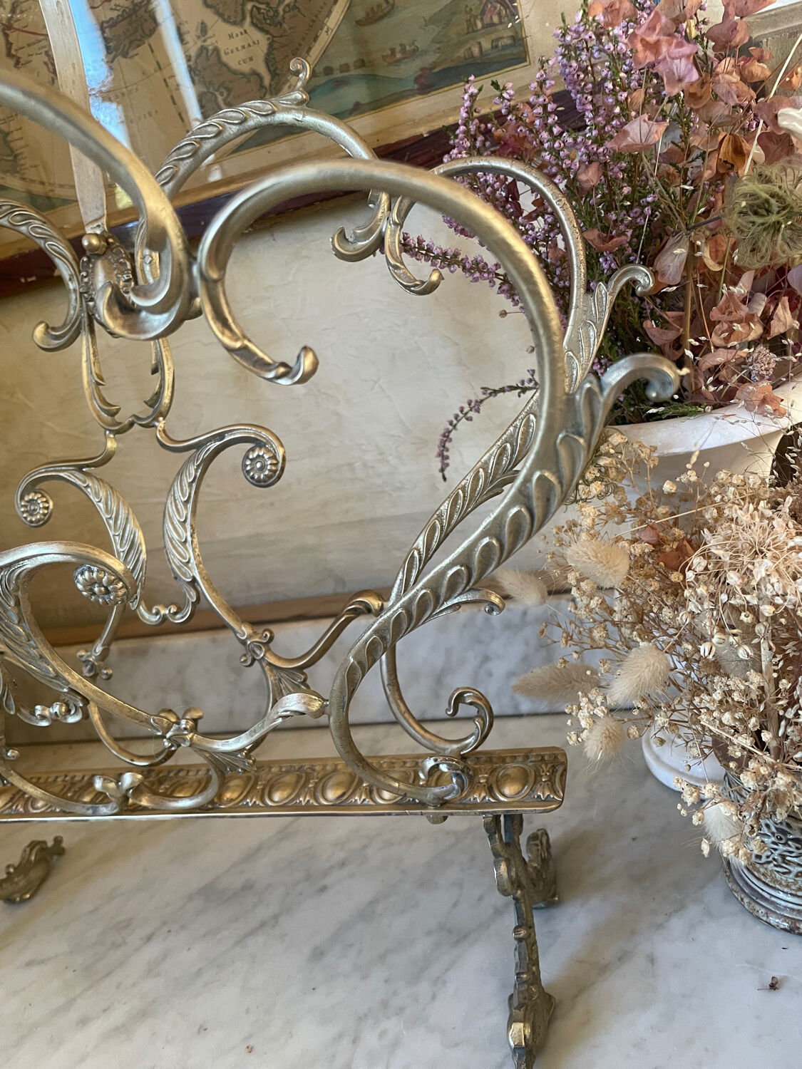 Porte-revue italien en bronze