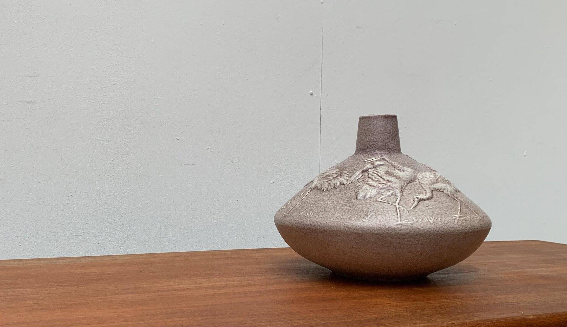 Large vase in German pottery from the mid-century with a crane ornament from Cortendorf.