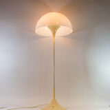 Panthella floor lamp - Design by Verner Panton for Louis Poulsen