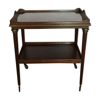 Old-time dessert on double-board mahogany wheels.