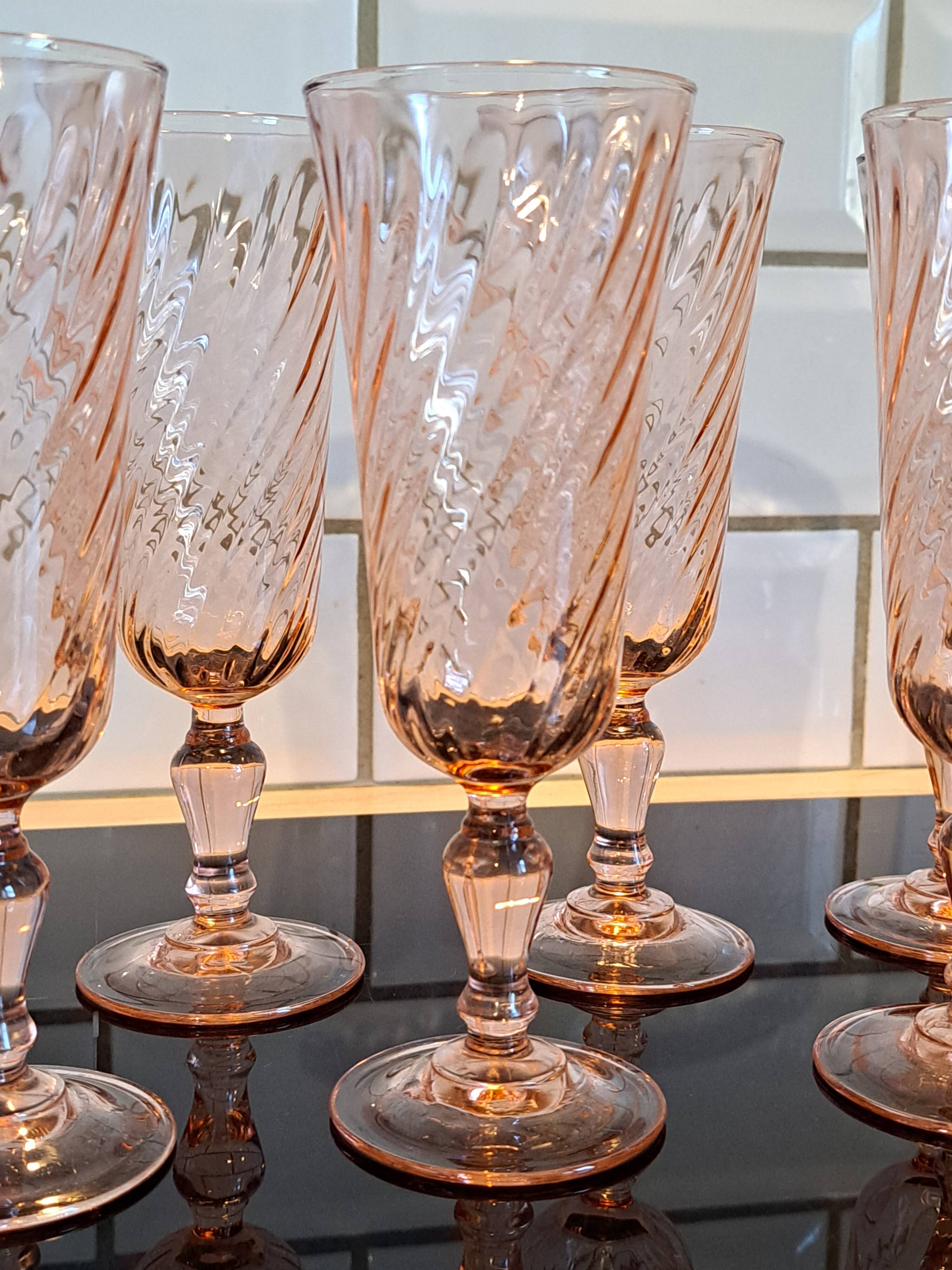 8 Rosaline champagne flutes