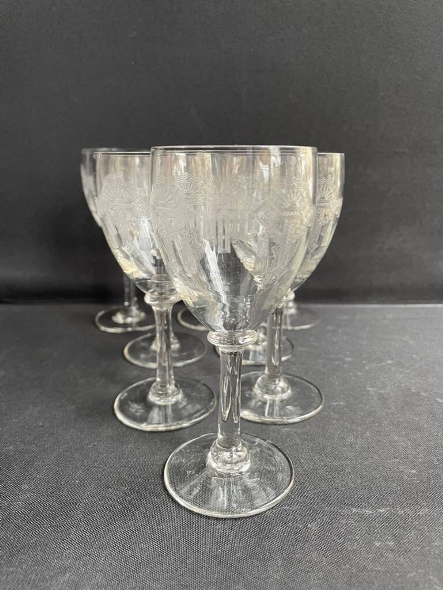 8 guilloché footed glasses – Art Nouveau
