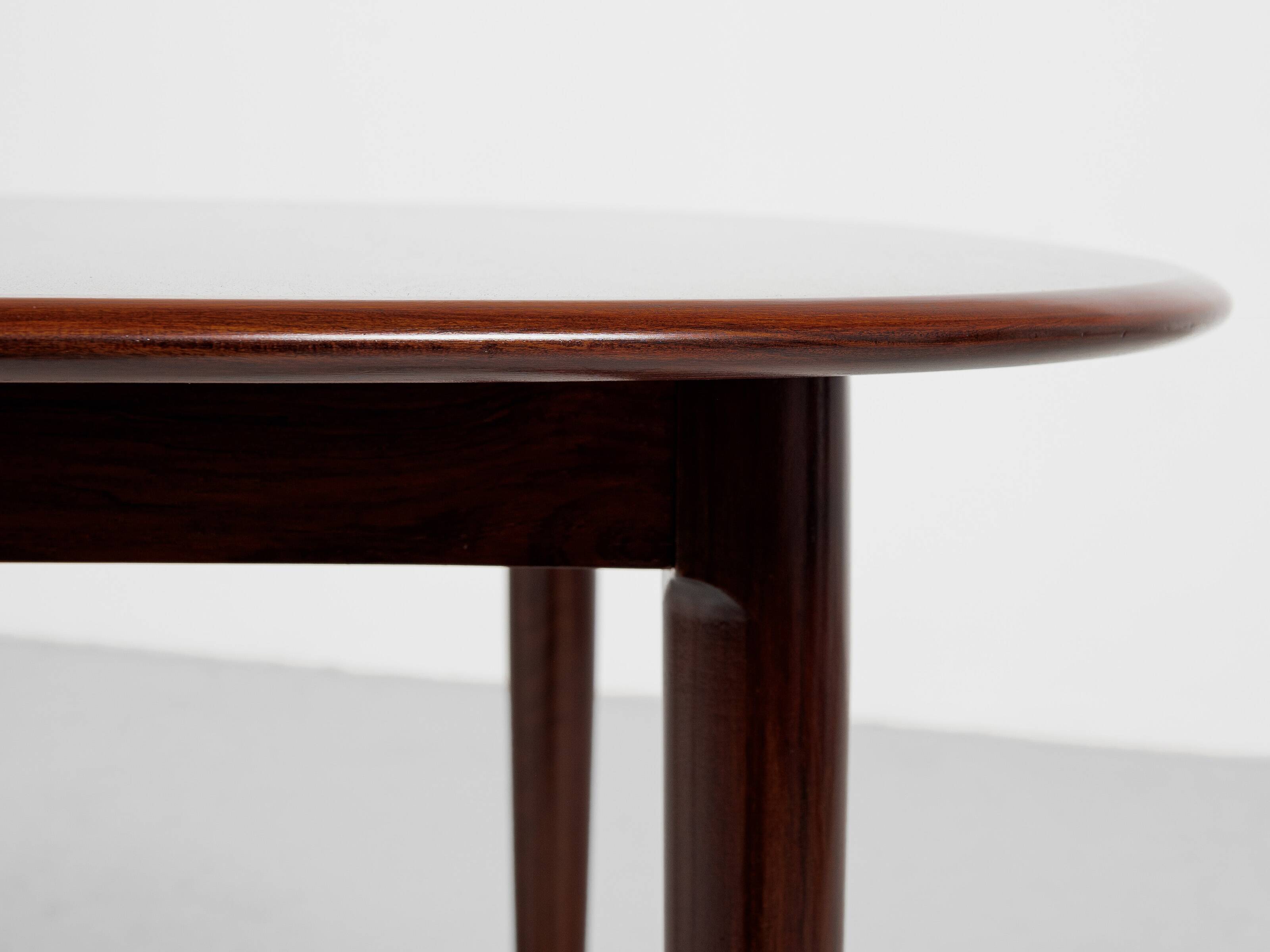 Midcentury Danish oval dining table in rosewood 1960s - with 2 extensions