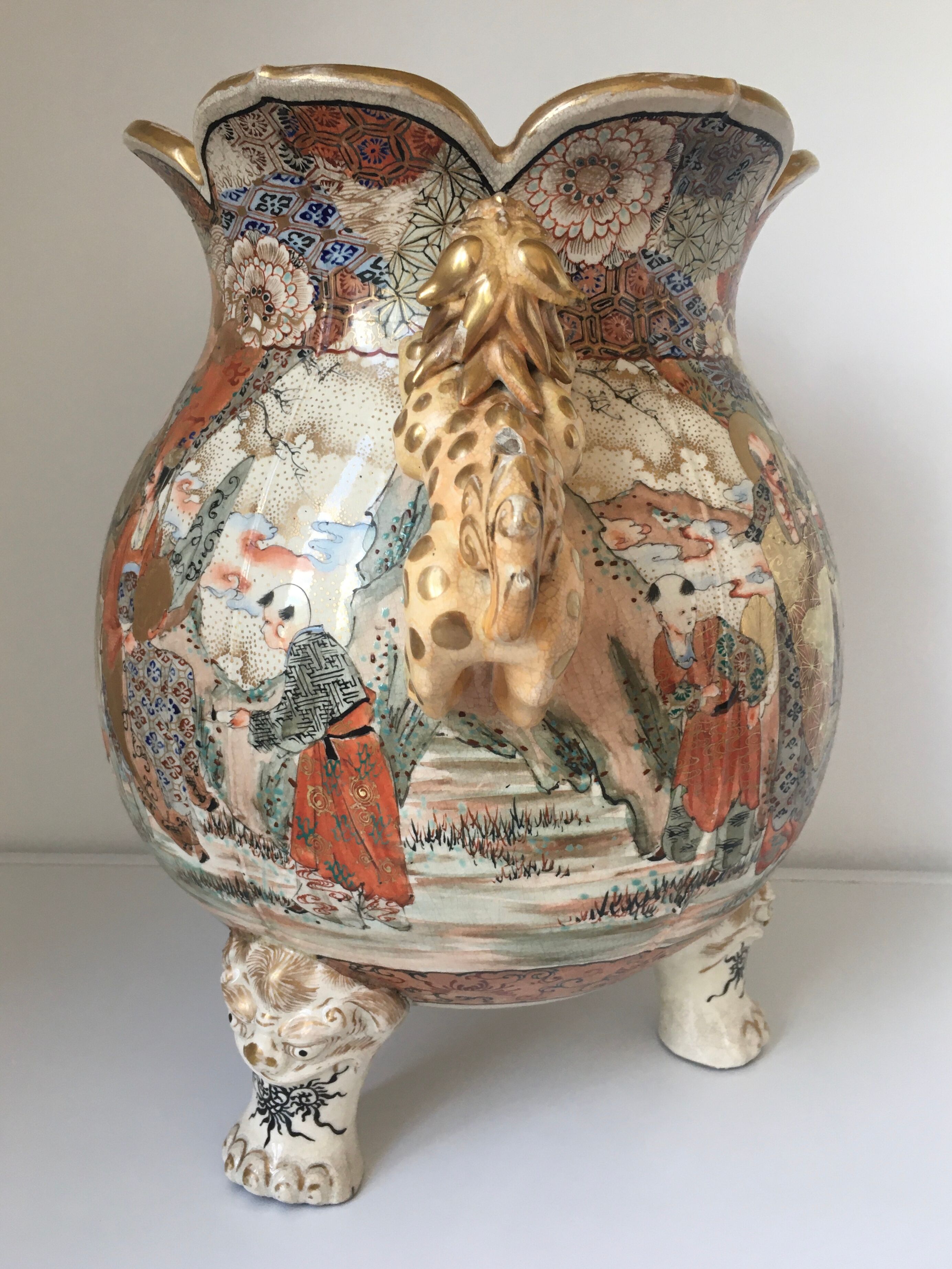 Pot brûle-parfum en faïence de Satsuma Japon vers 1900-1920