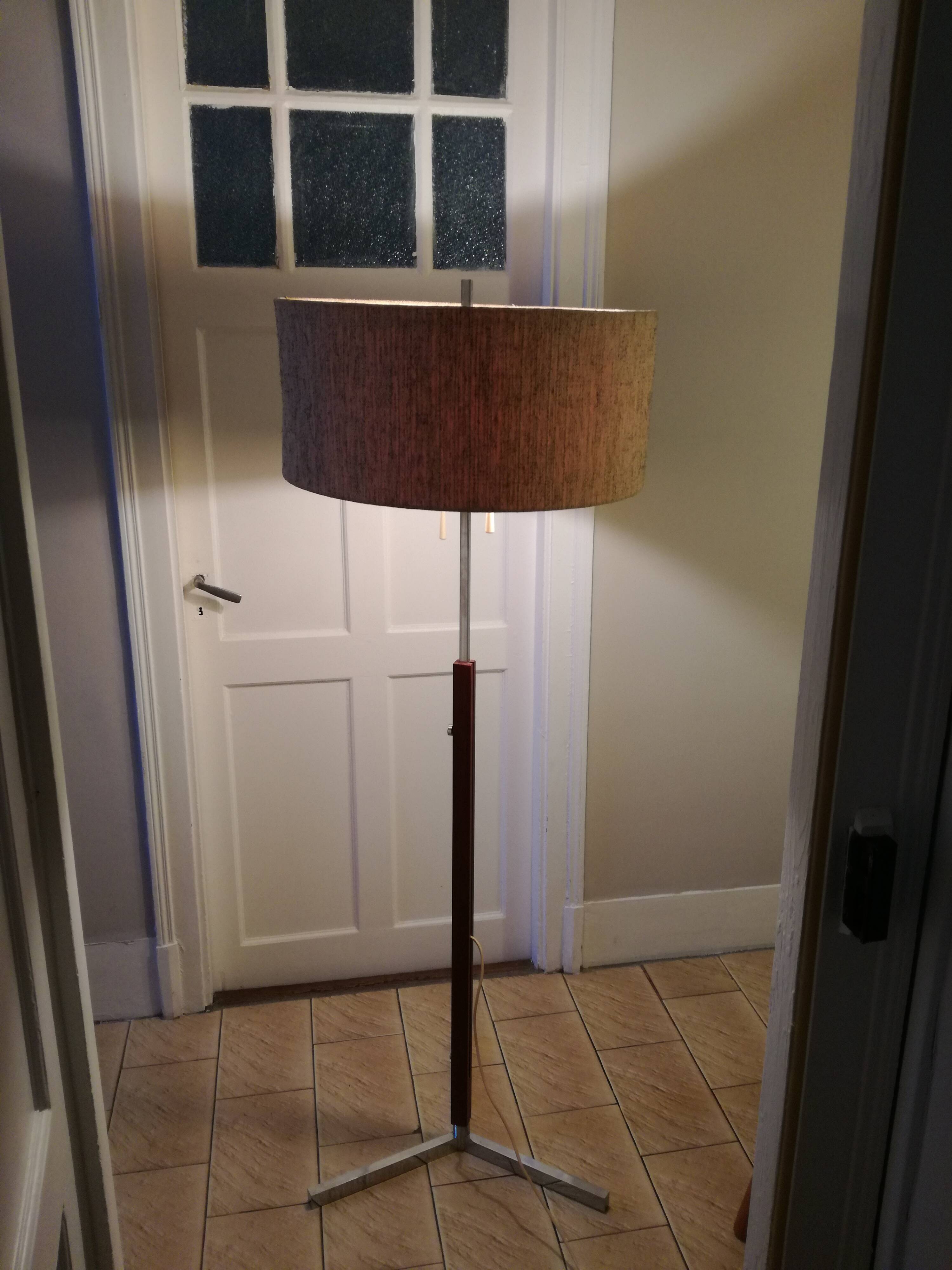 Adjustable floor lamp in walnut and metal 1960