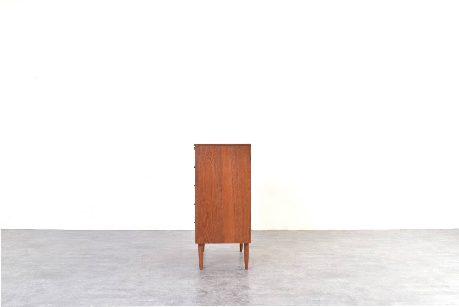 Commode en teck danois des années 1960.