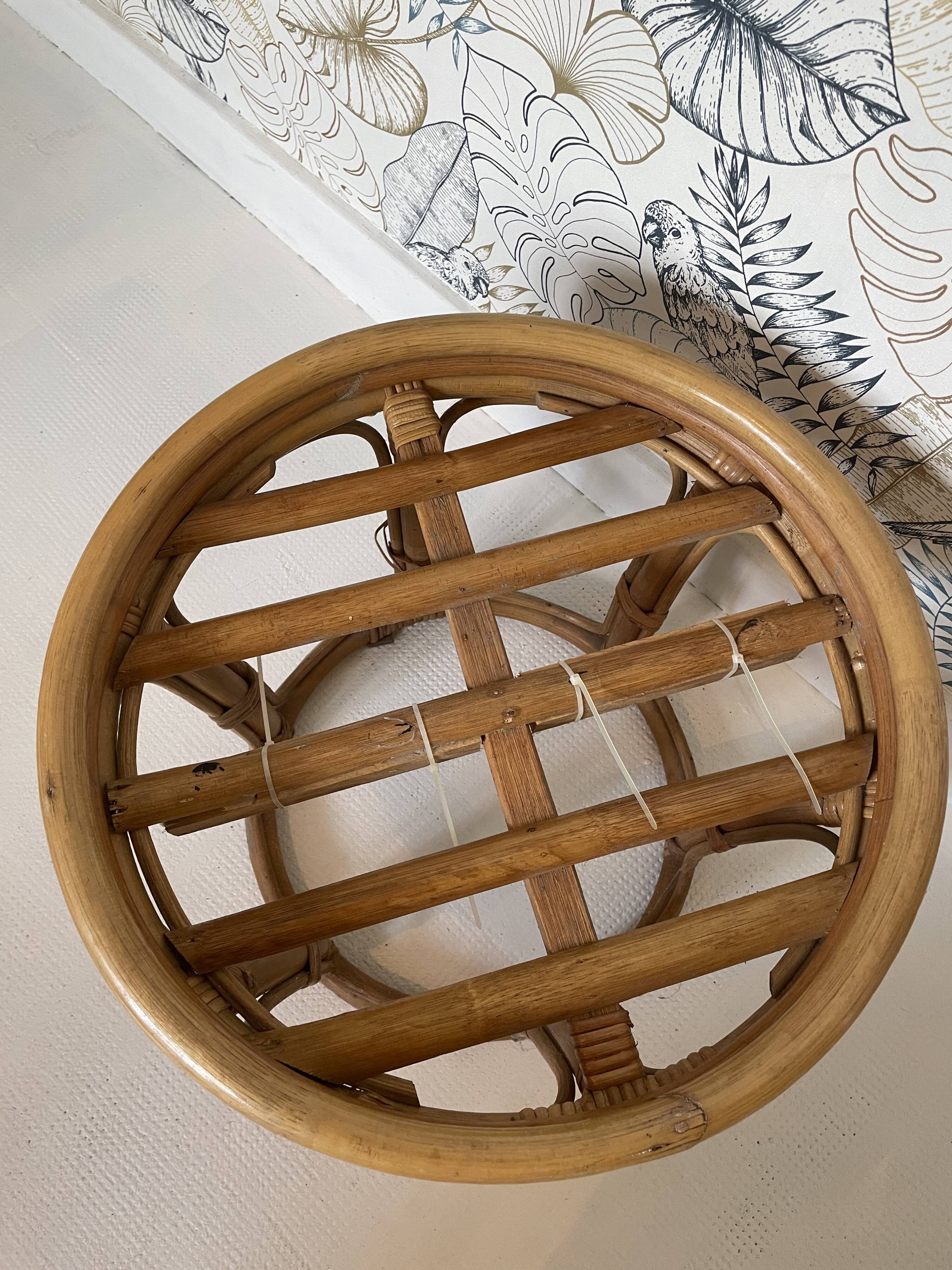 Rattan pouf