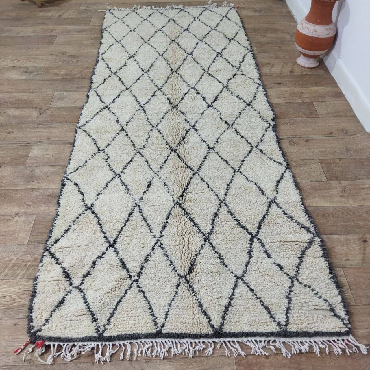 Handmade wool Berber rug 295 x 117 cm