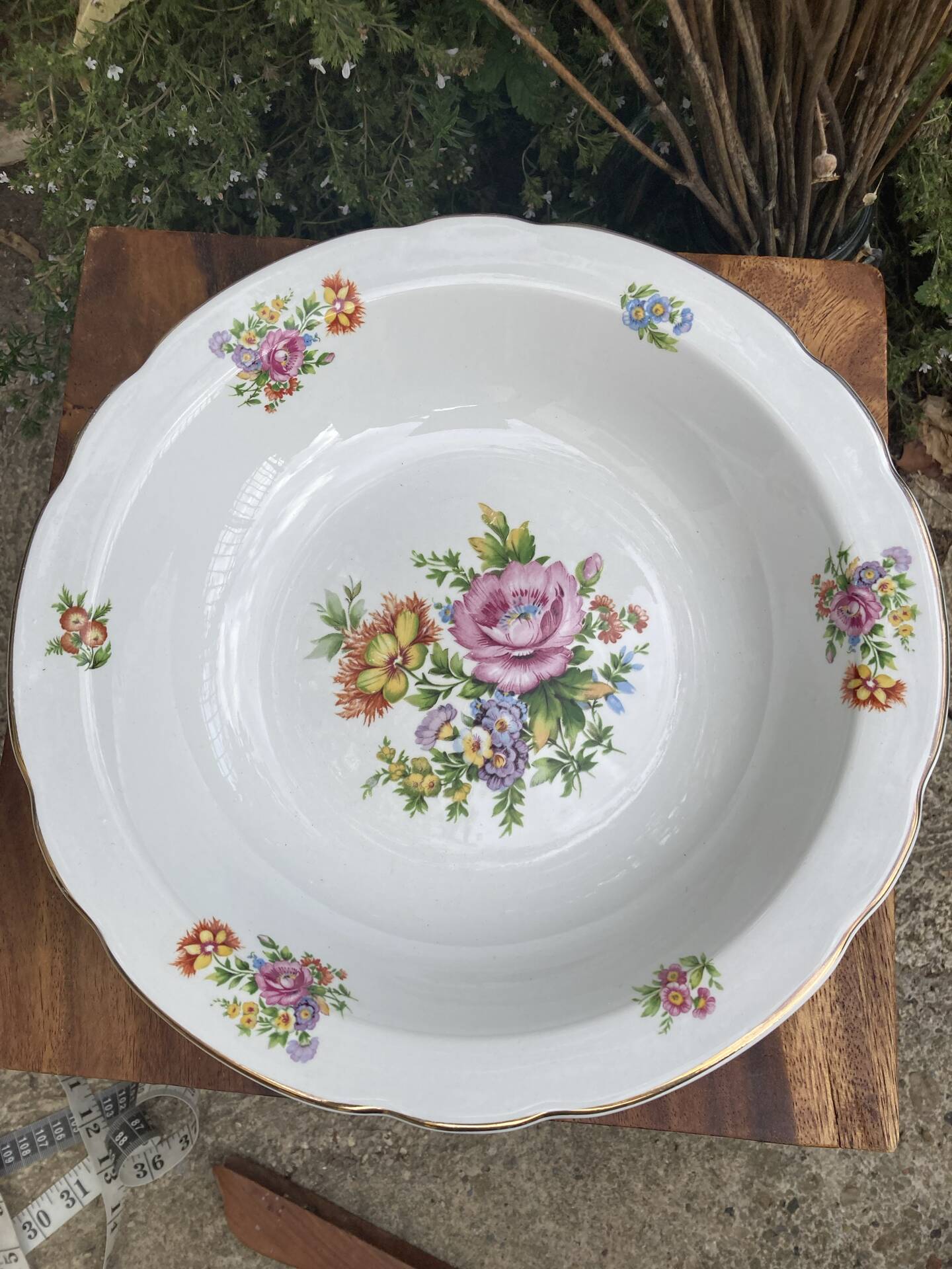 Plats de service ronds Digoin Sarreguemines charme d’antan