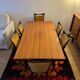 Table en bois marqueté + 6 chaises velour et bois