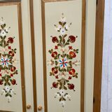 Armoire penderie peint à la main fleurs
