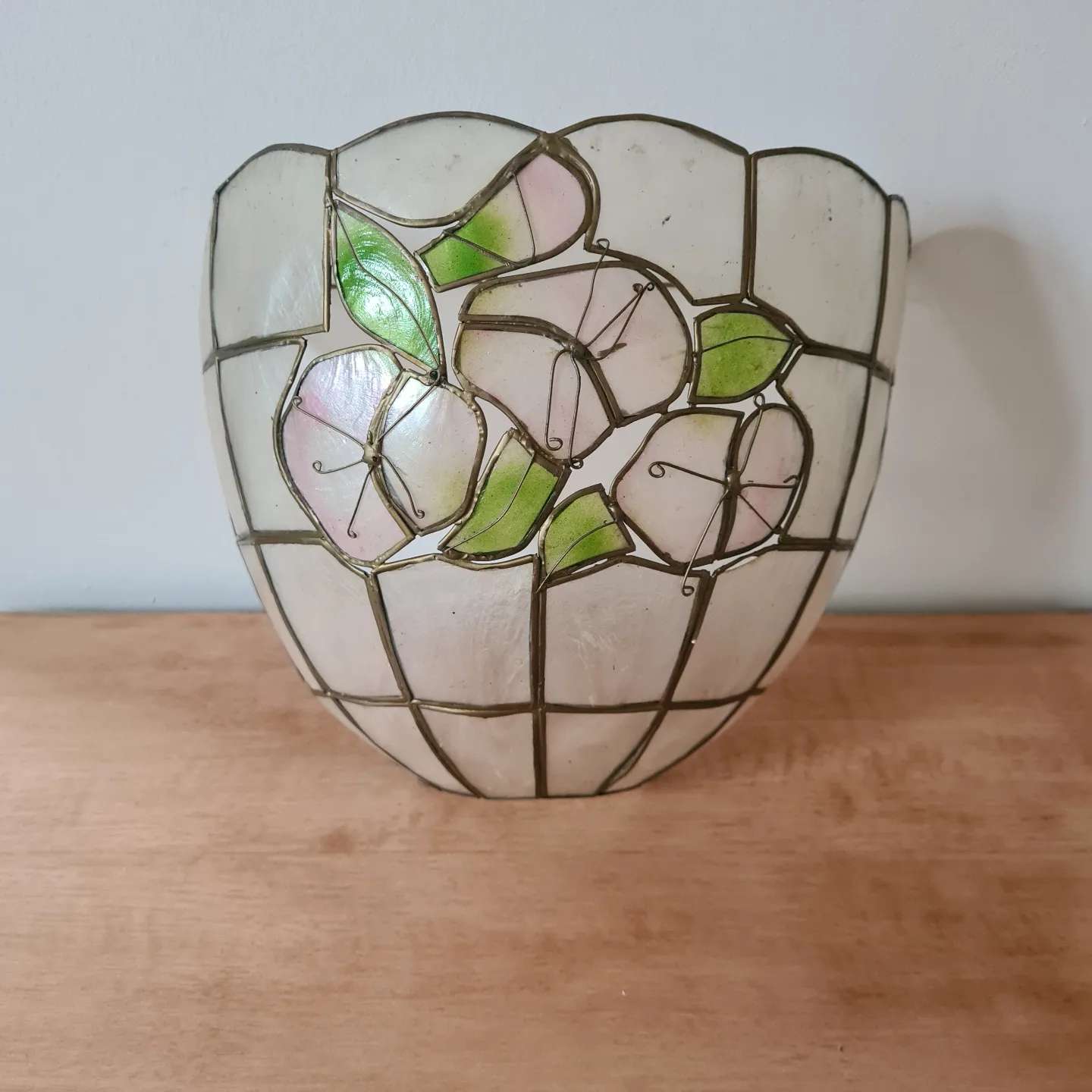 Art Deco mother-of-pearl wall lamp