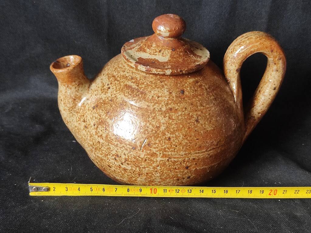 Large stoneware teapot, 75 cl