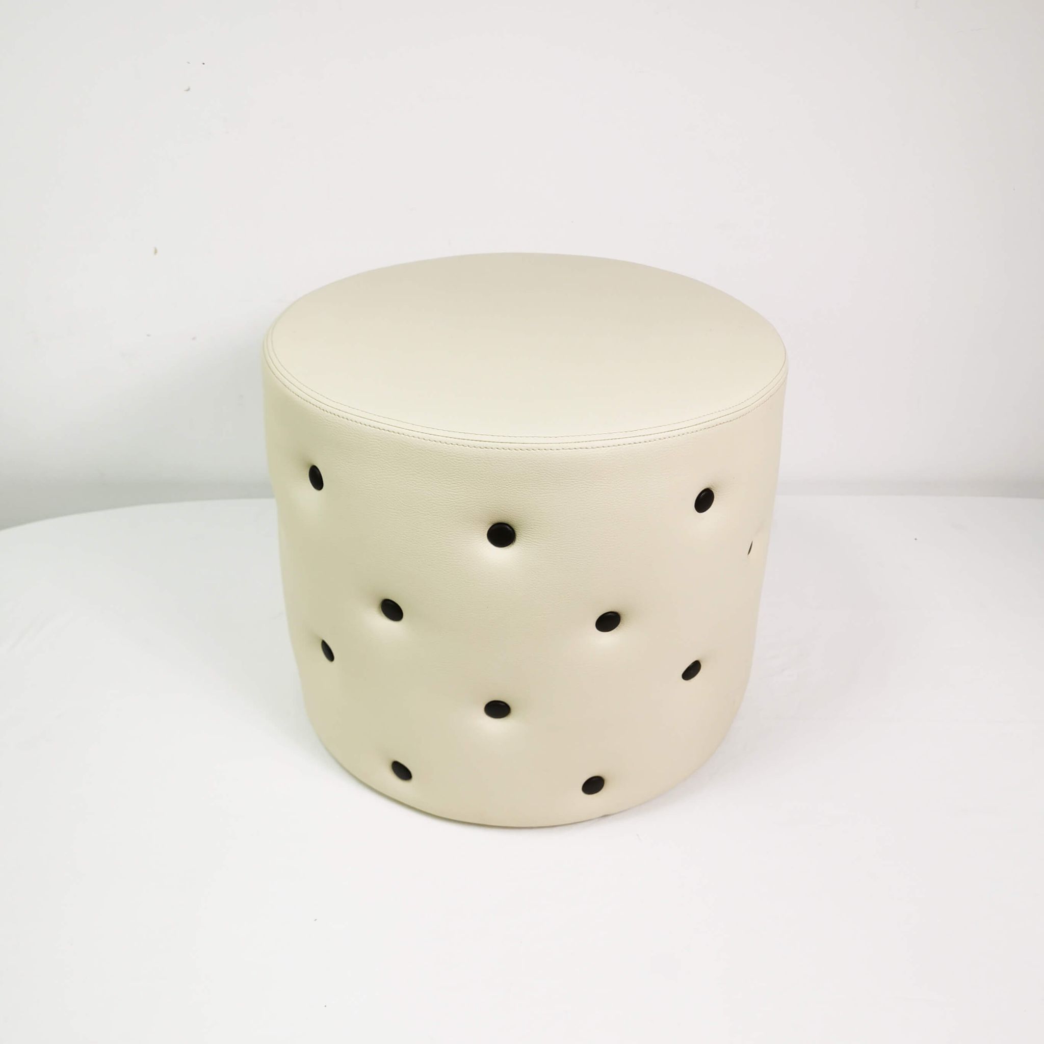 Snap pouffe, Advice, Italy, 2015.