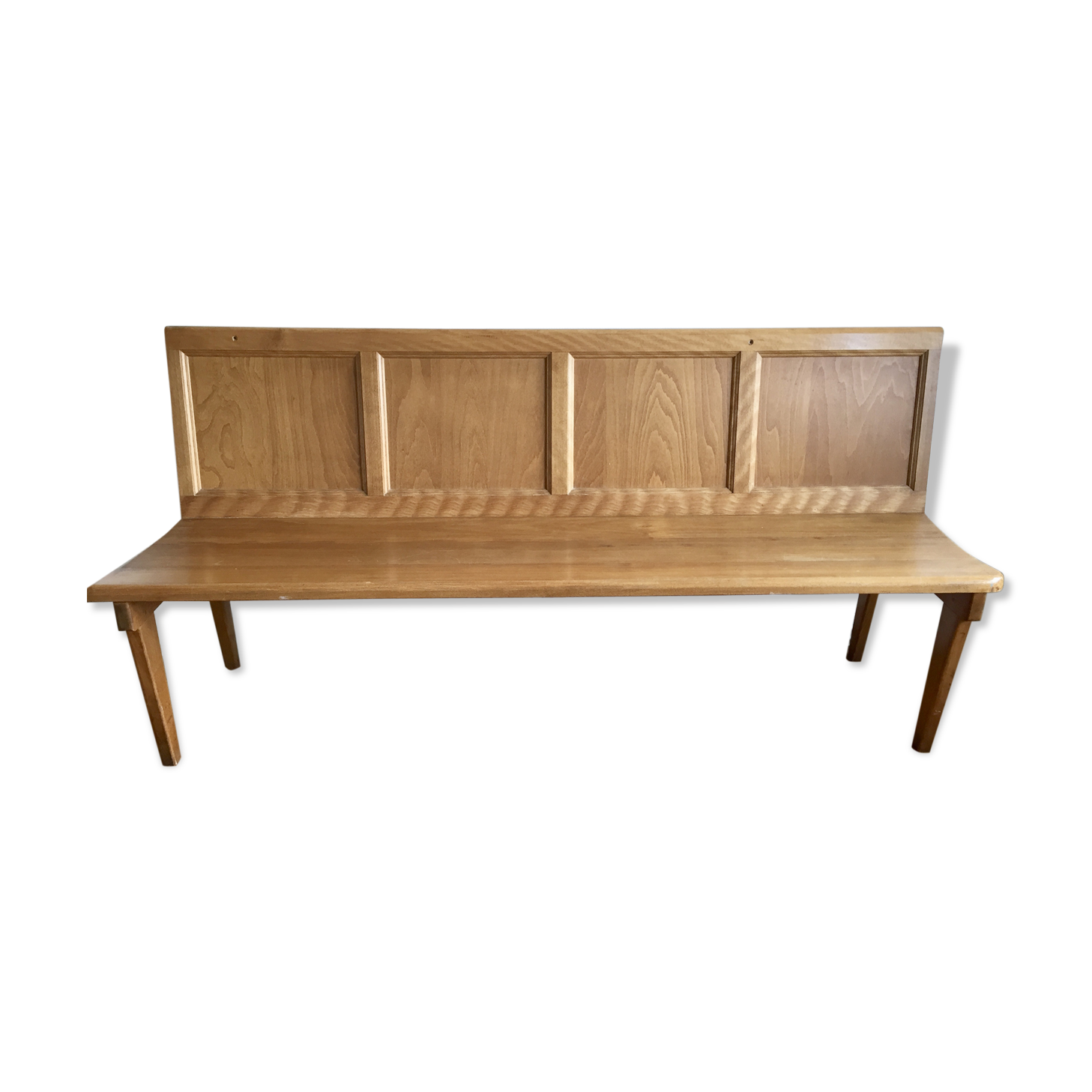 Station in oak bench