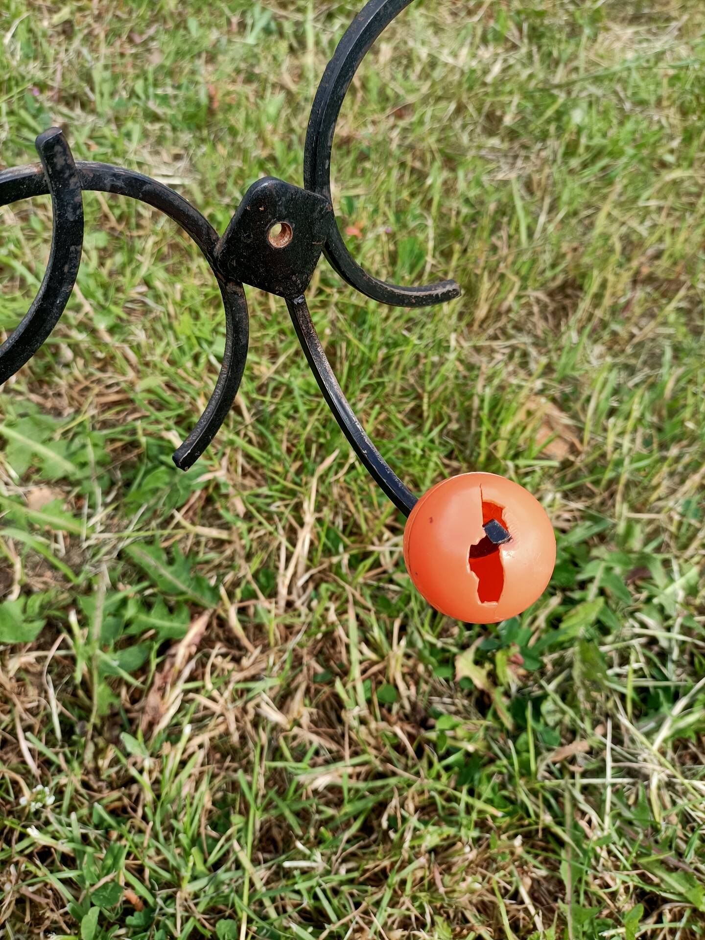 Retro wrought iron coat rack 💐