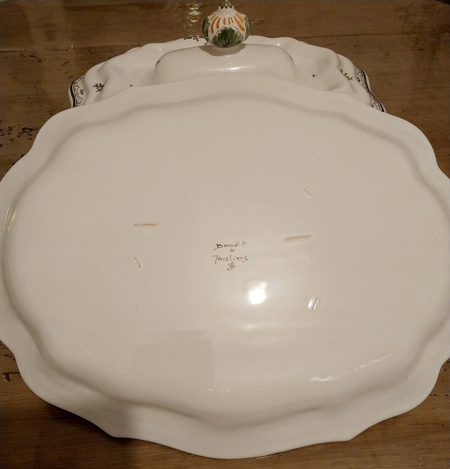 Tureen and platter signed Bondil in Moustiers, Provençal art earthenware