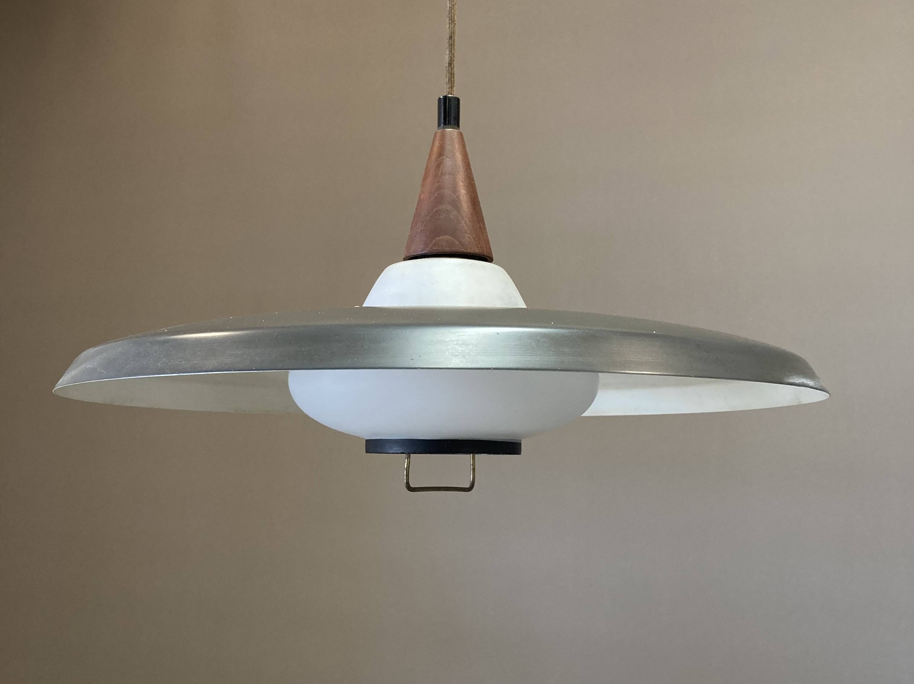 Suspension design scandinave 1950
