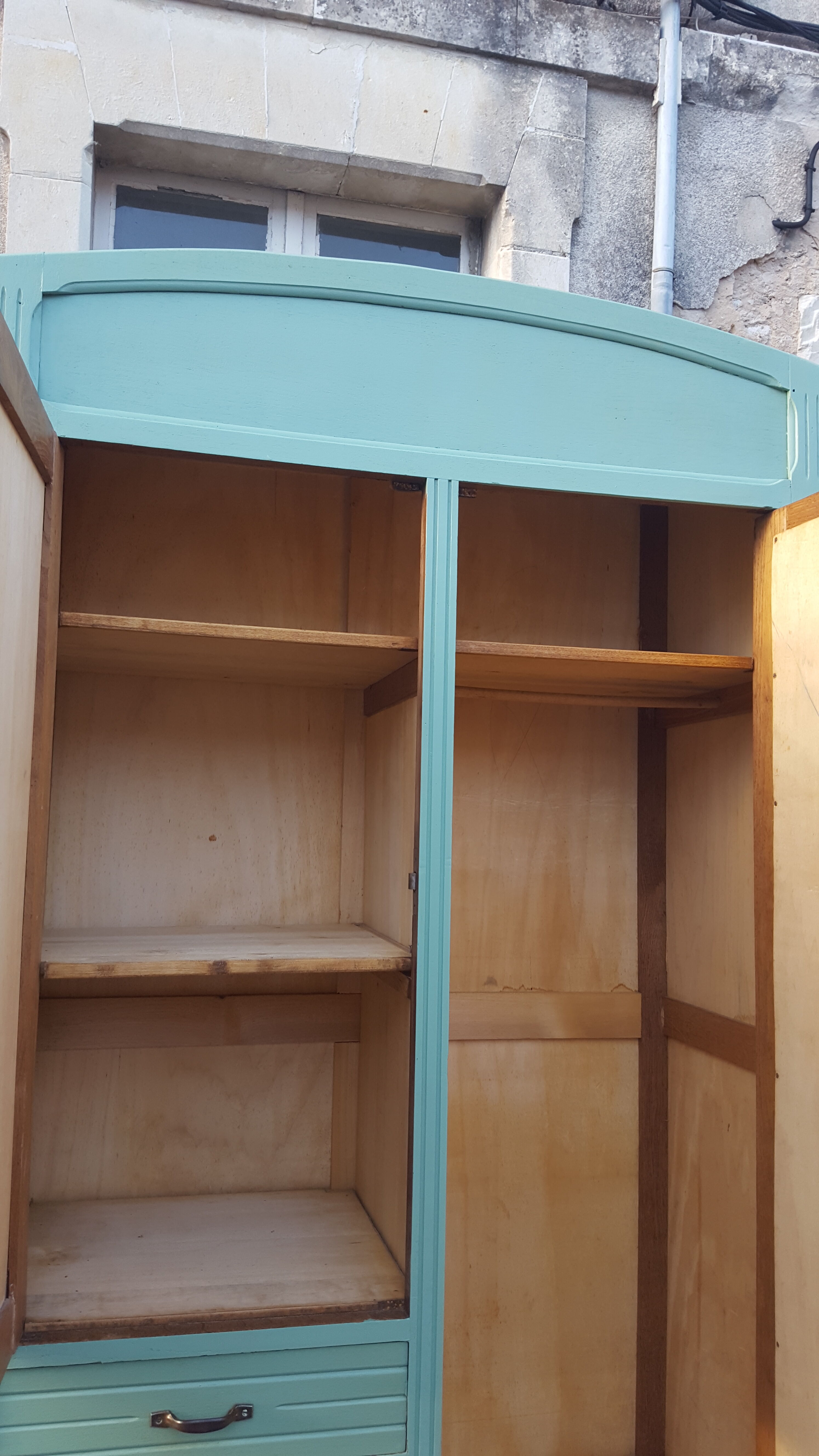 Vintage parisian wooden slip-up