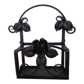 Wrought iron brush holder