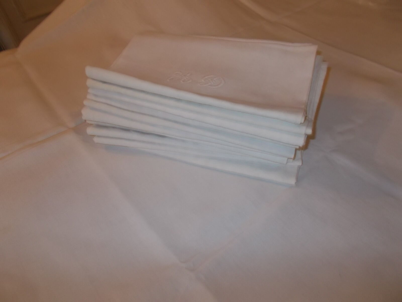 Tablecloth and 11 cotton/linen towels embroidered AD circa 1900