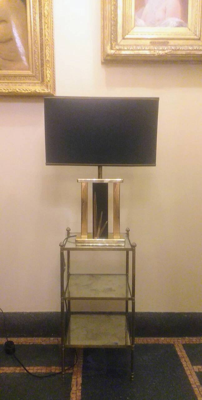 Lampe de table moderniste années 70 laiton  décor jonc