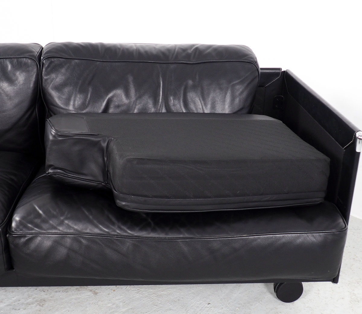 Twice 2.5-Seater Leather Sofa by Pierluigi Cerri for Poltrona Frau, 1990s