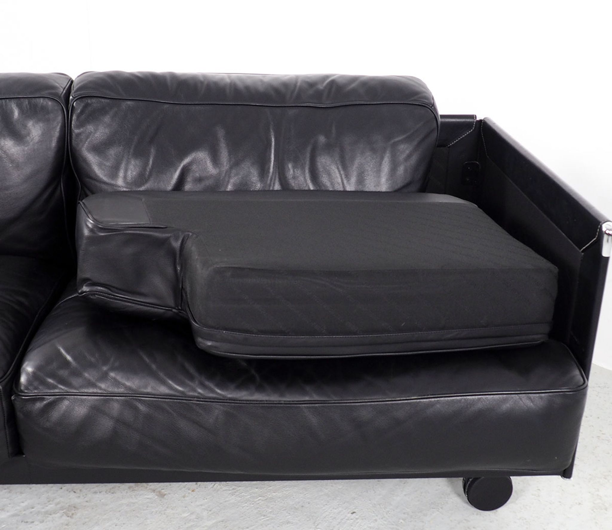 Twice 2.5-Seater Leather Sofa by Pierluigi Cerri for Poltrona Frau, 1990s