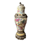 Covered vase – China (Nanking) – 19th century