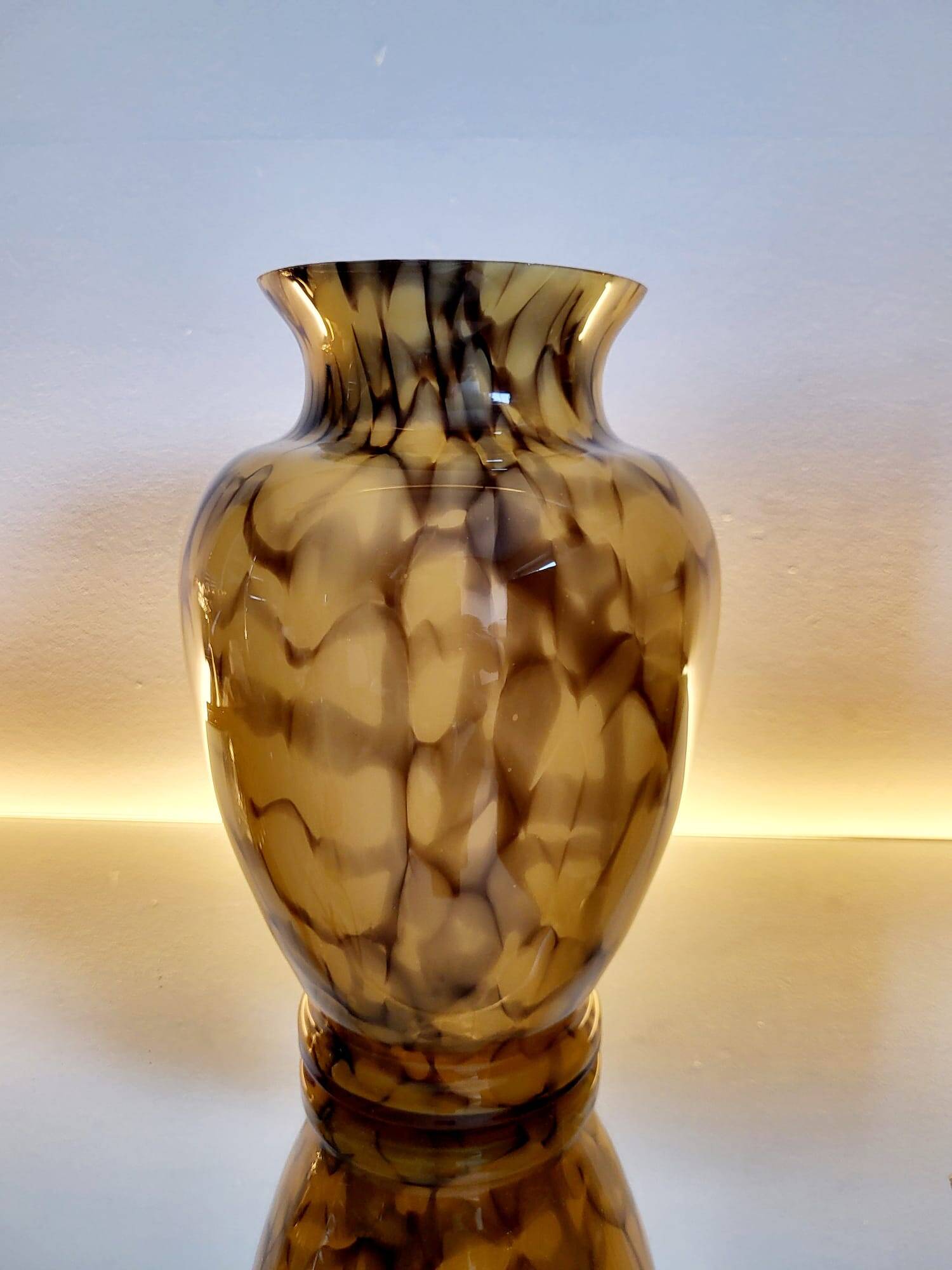 Vase in opaline glaze Art Deco Scailmont Glassworks Henri Heemskerk Belgium