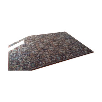 Oriental type carpet