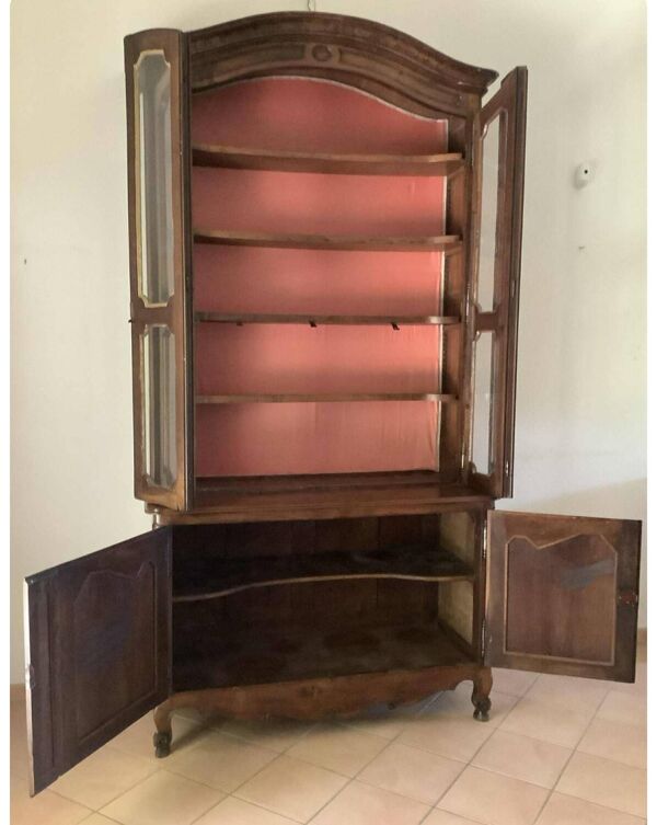 Imposant buffet, vitrine deux corps en noyer