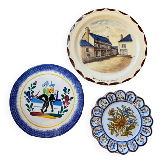 Lot plates / sous of souvenir dishes