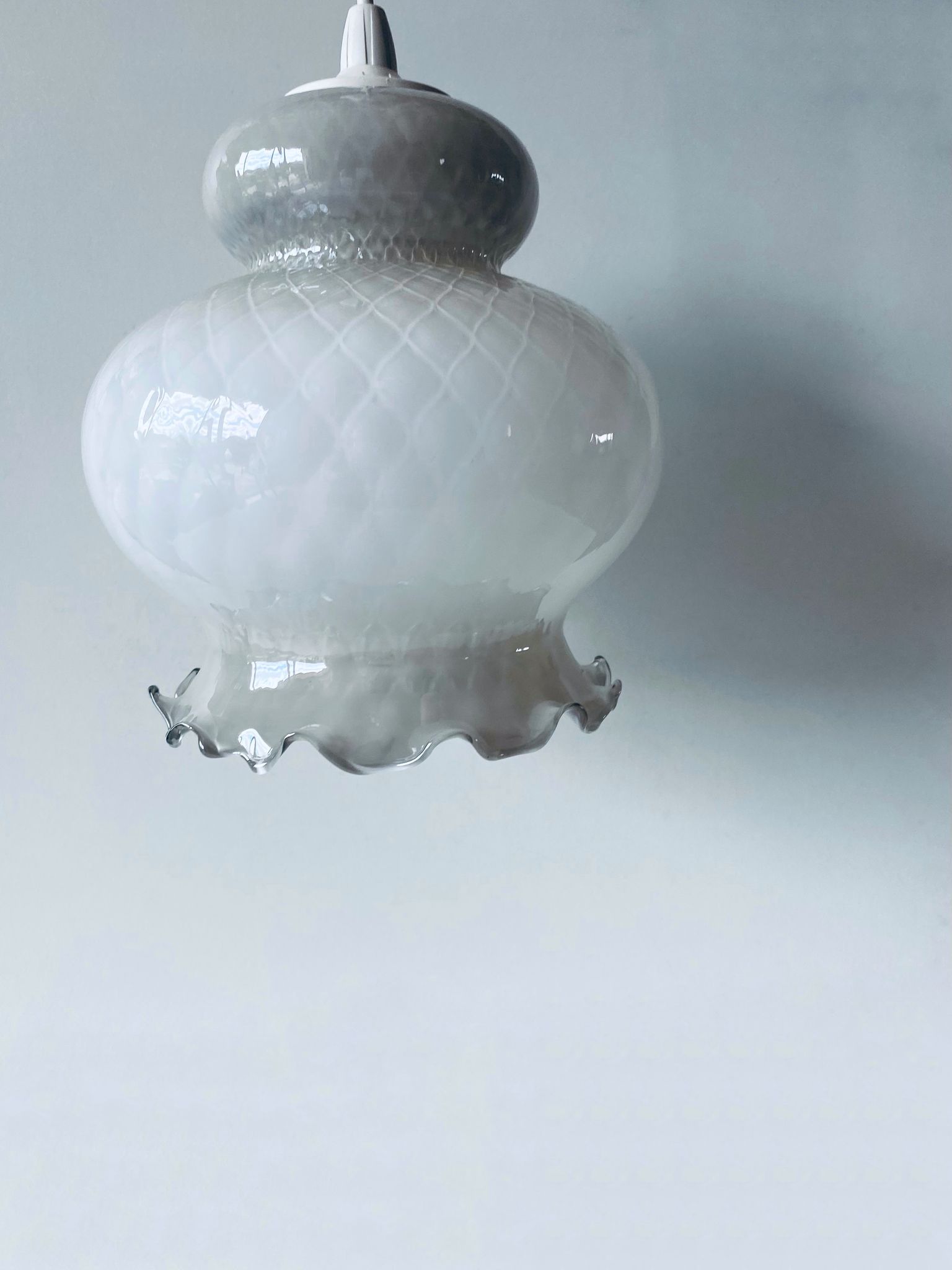 Glass hanging lamp