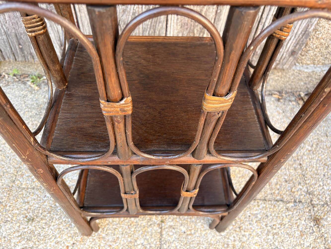 Small vintage shelf in rattan and wood — exotic bohemian, 60s 70s