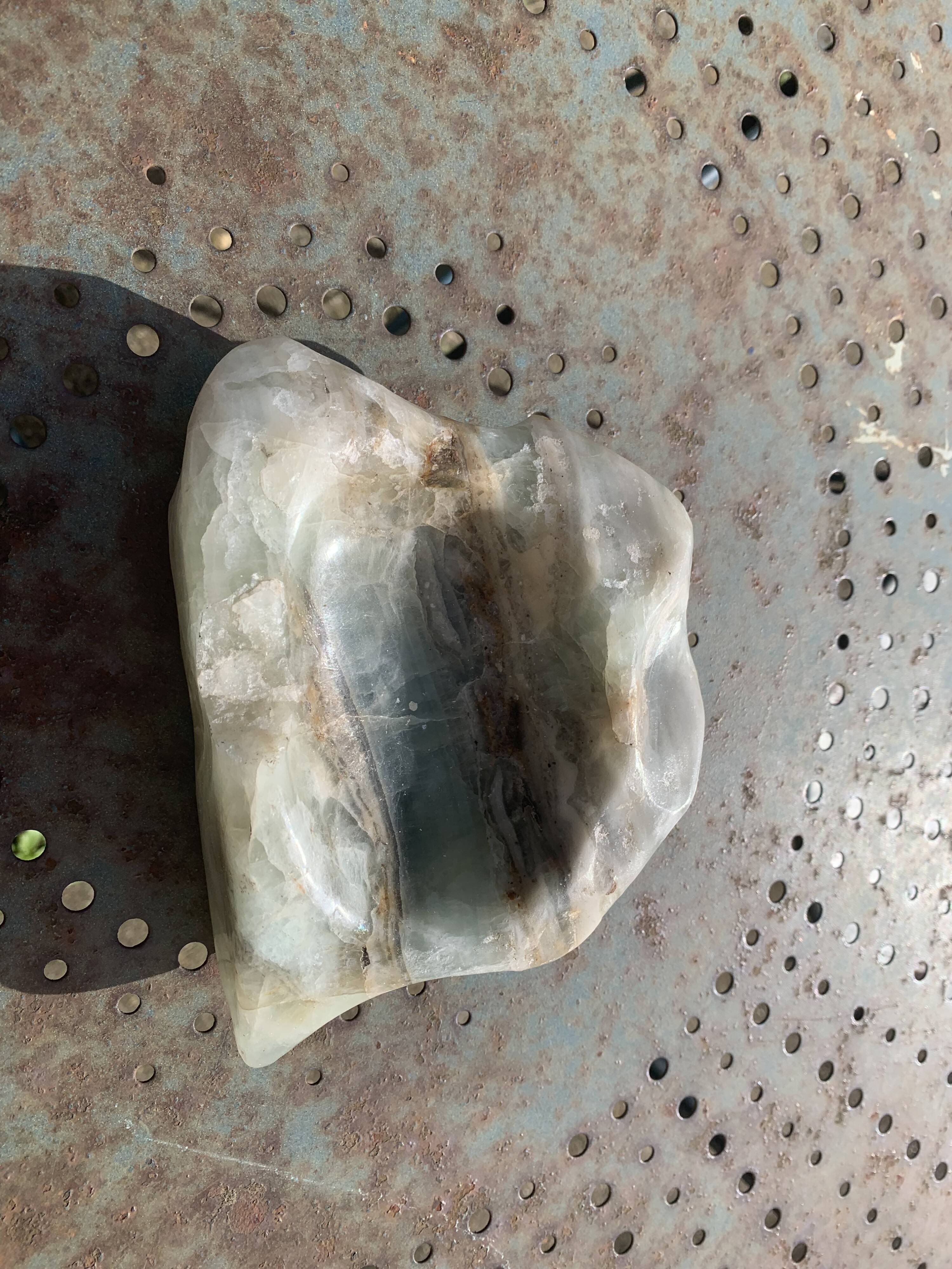 Ashtray cup in a green polished stone and vintage veins