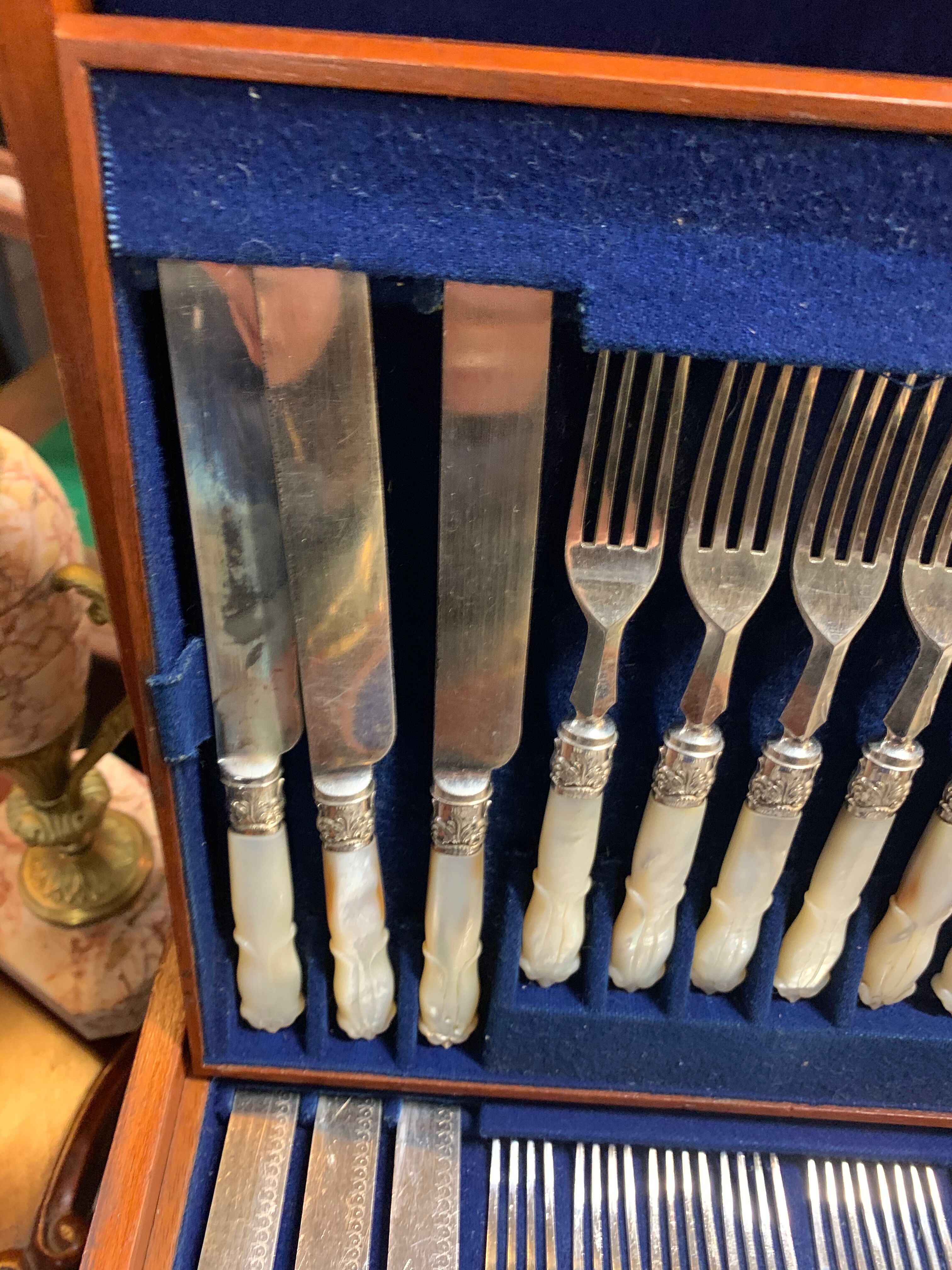 Silver and mother-of-pearl cheese service
