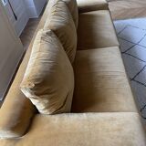 Arketipo velvet sofa