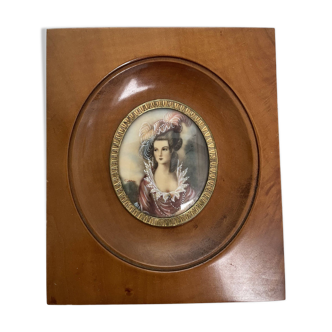 Miniature encadrée, gouache sur papier, portrait femme galante, élégante, signé, cadre bois médaille