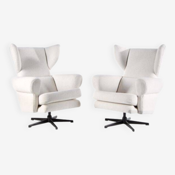 Set of 2 vintage white armchairs, Drevotar, 1970s