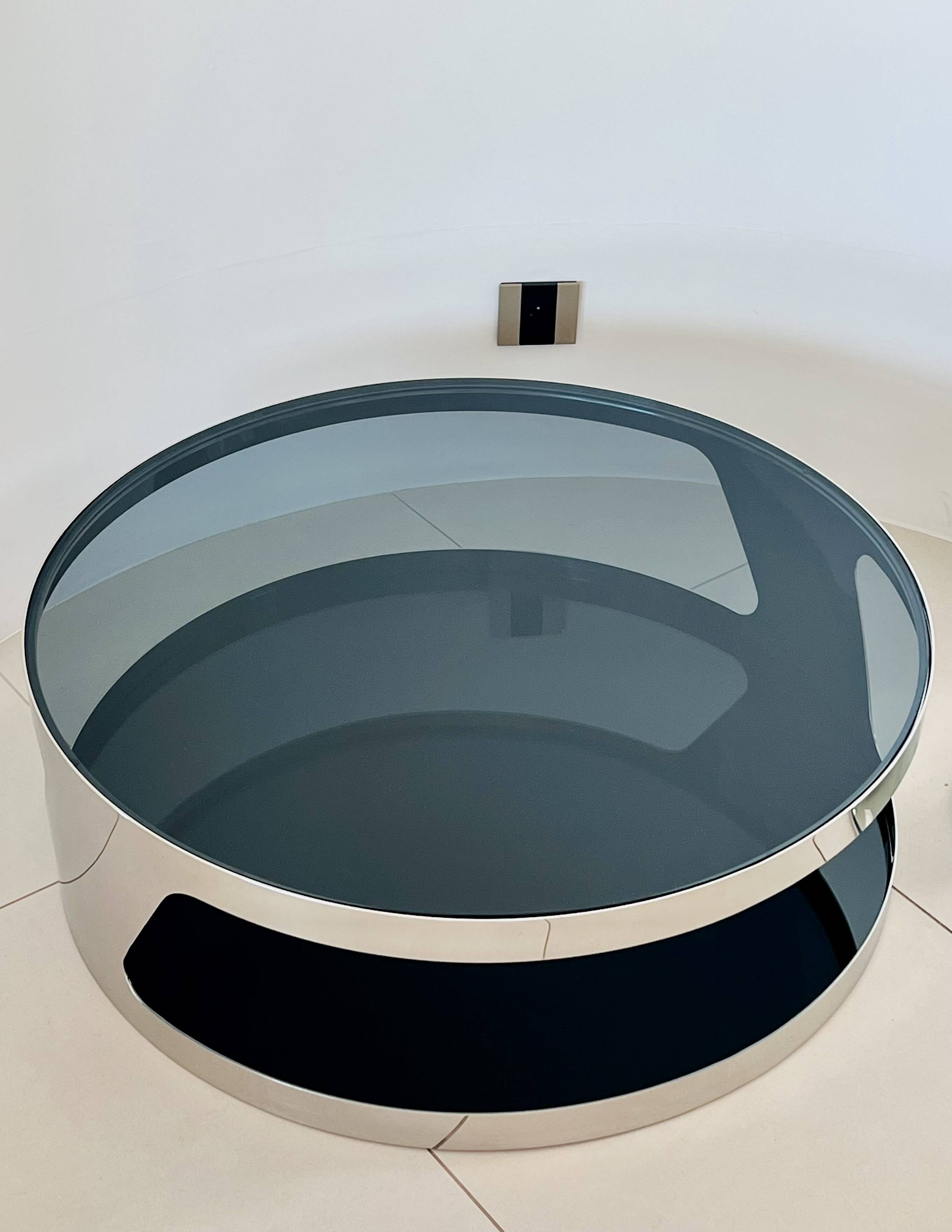 Round coffee table by Gallotti & Radice, Italy post 2000.