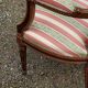 Paire de fauteuils cabriolets de style Louis XVI