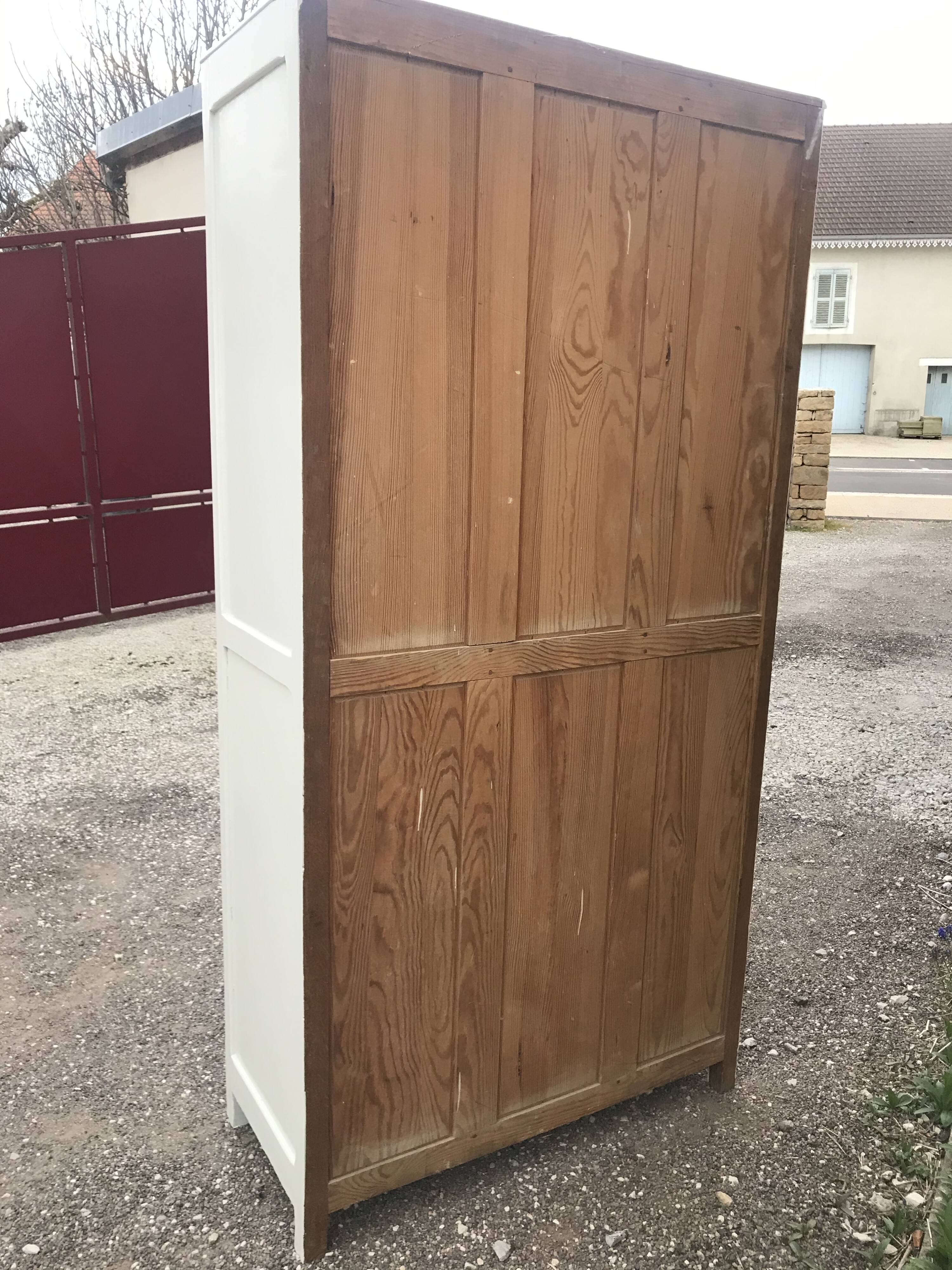 Armoire parisienne