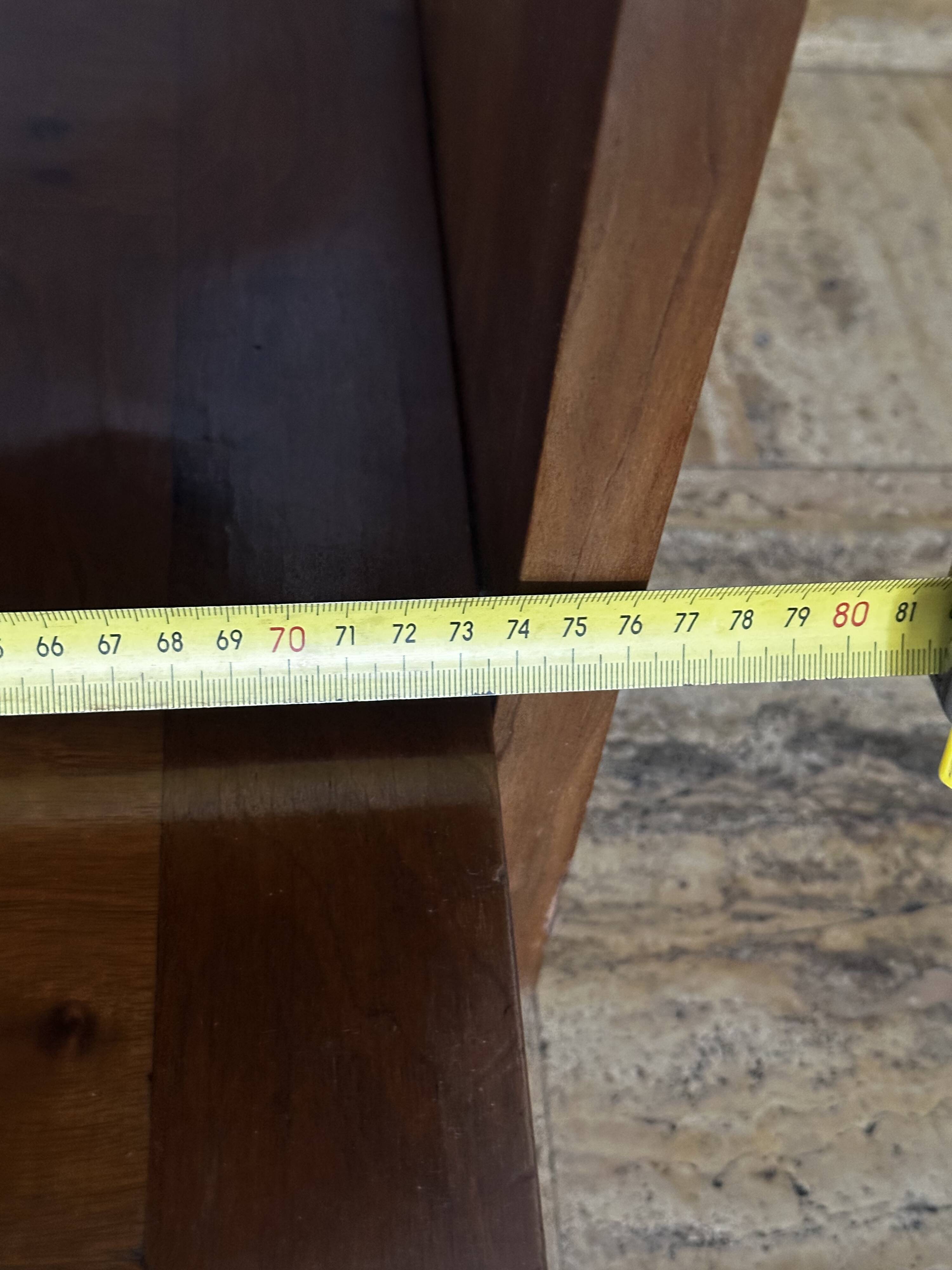 1930s Art Deco side table in marquetry walnut